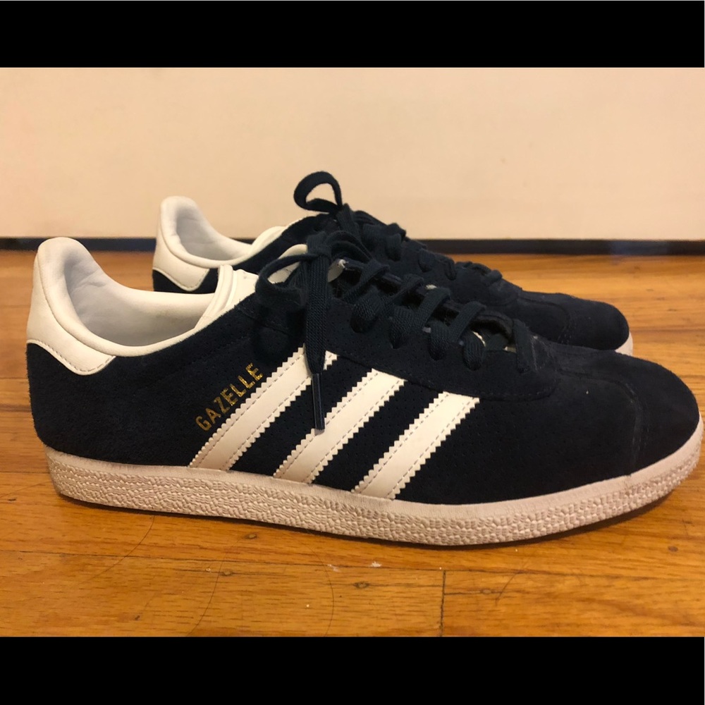 Adidas gazelle sneakers. Navy blue